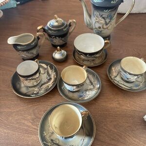 Dragon Motif Porcelain Tea Set - Black and Gold
